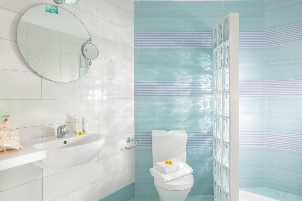 Superior One Bedroom Apartment