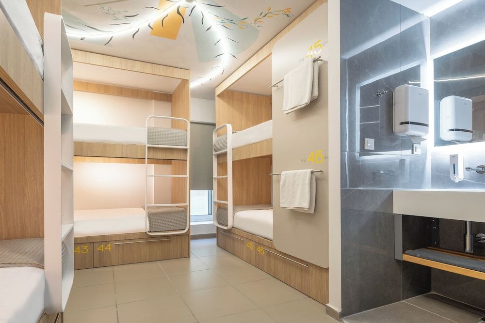 Standard Shared Dormitory, Mixed Dorm