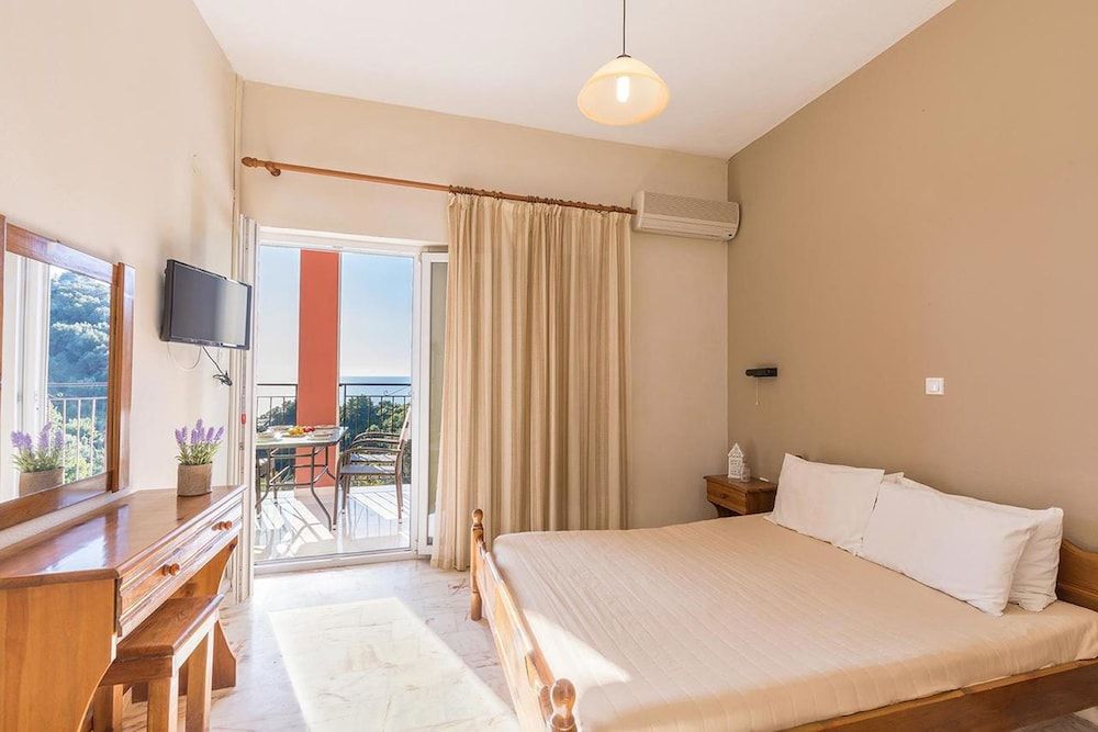 Apartment, 2 Bedrooms, Smoking, Balcony