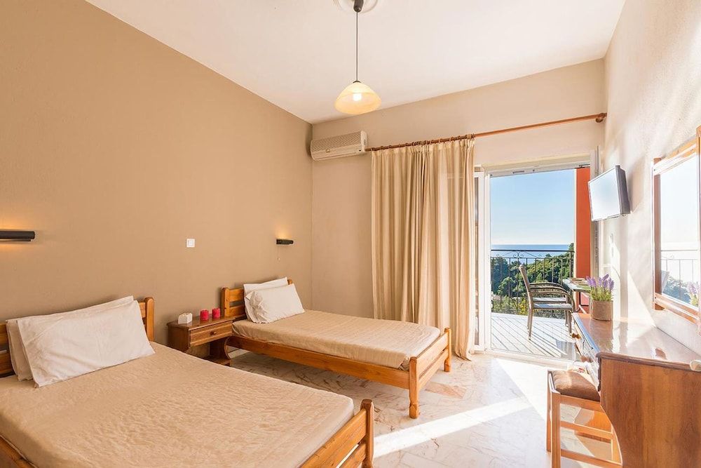 Apartment, 2 Bedrooms, Smoking, Balcony