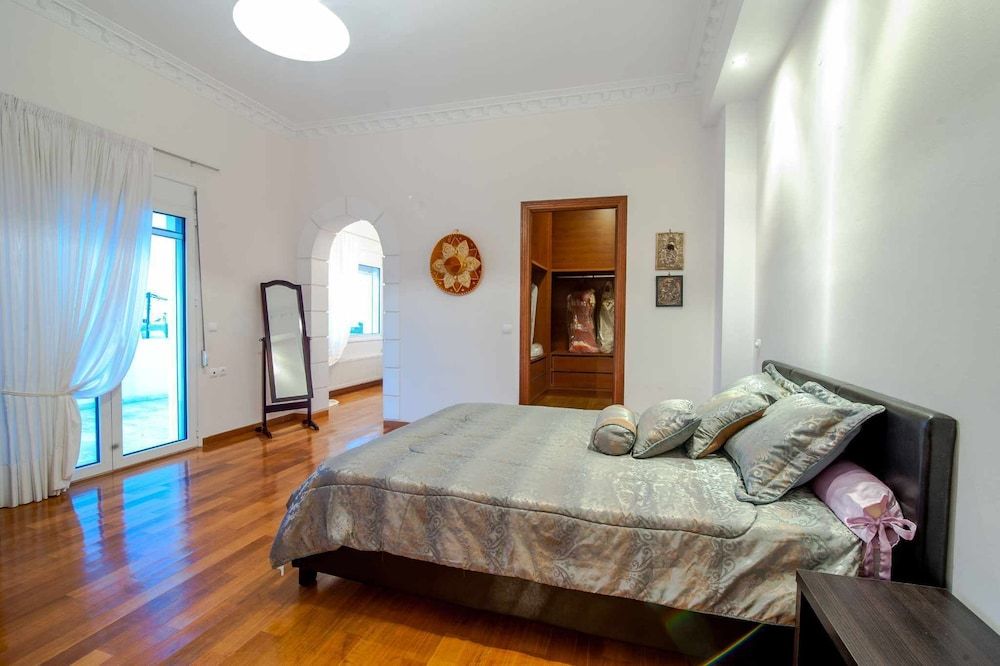 Design Villa, 3 Bedrooms, Balcony, Sea View