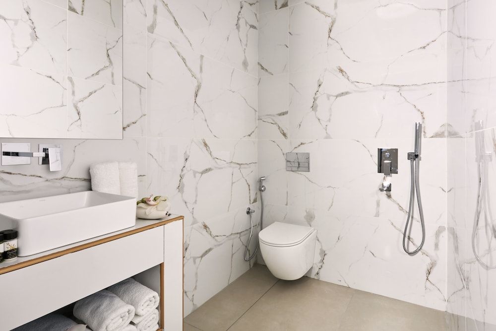 Atlas Suites Standard Double Room 9