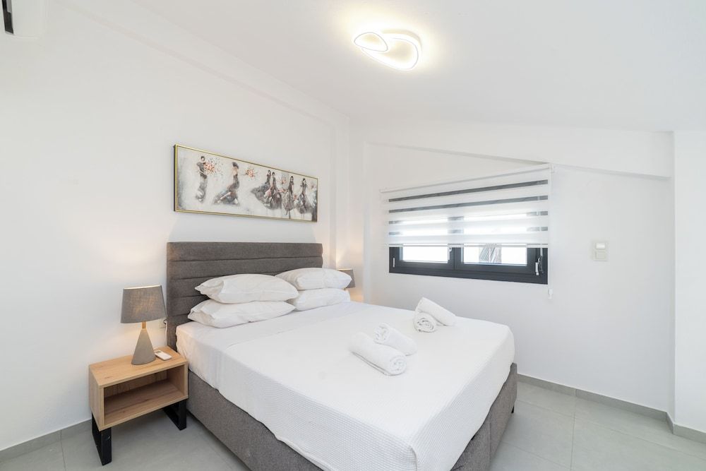 Loft, 2 Bedrooms, Pool Access