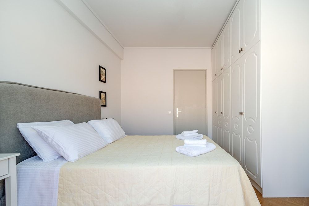 Old Fortress View Roof Top Apartment by Konnect Superior Apartment, Sea View 2