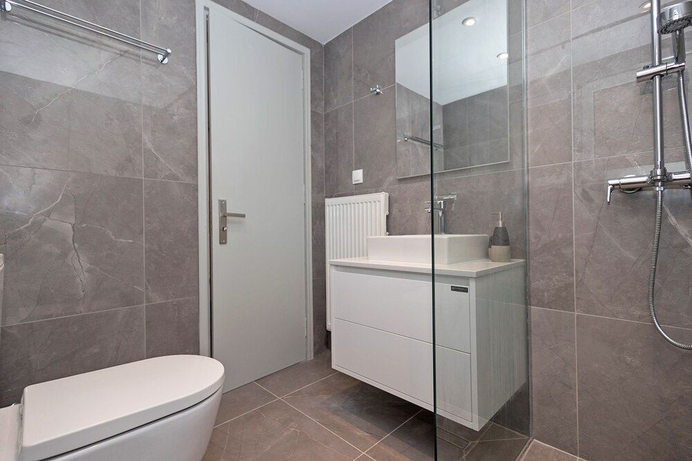 Old Fortress View Roof Top Apartment by Konnect Superior Apartment, Sea View 11