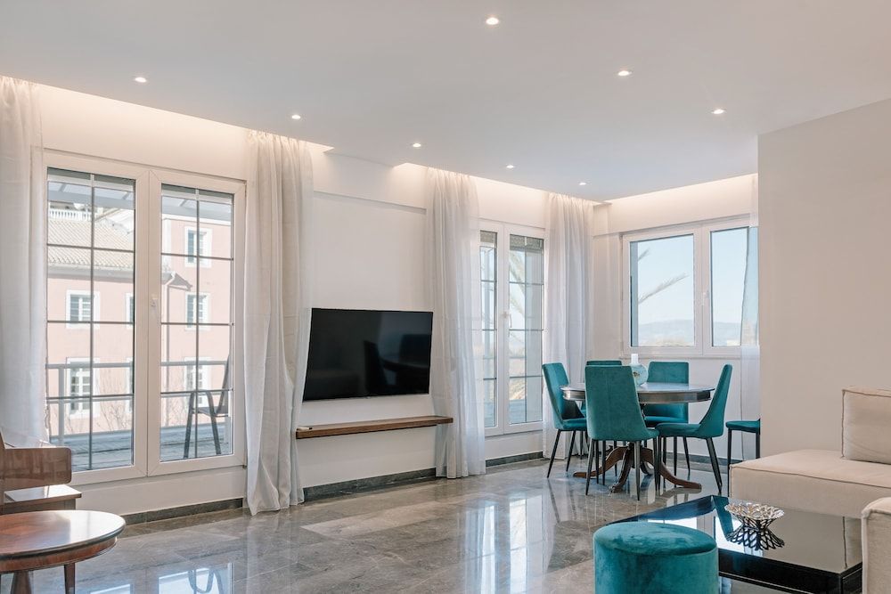 Old Fortress View Roof Top Apartment by Konnect Superior Apartment, Sea View 13