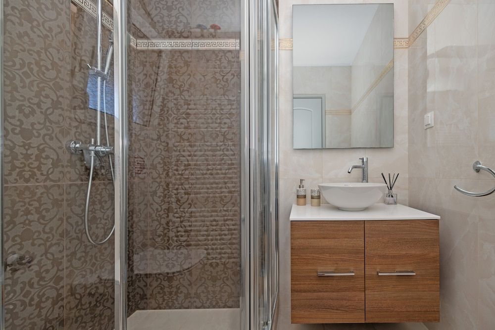 Old Fortress View Roof Top Apartment by Konnect Superior Apartment, Sea View 9