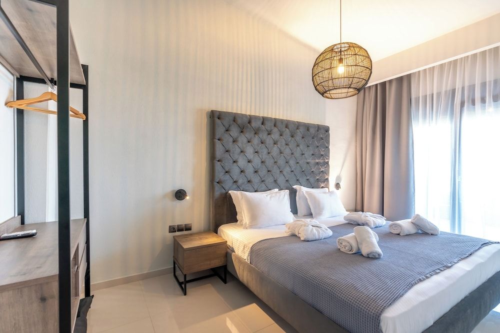 Helios Blue Villas Luxury Suite, 2 Bedrooms, Sea View 2