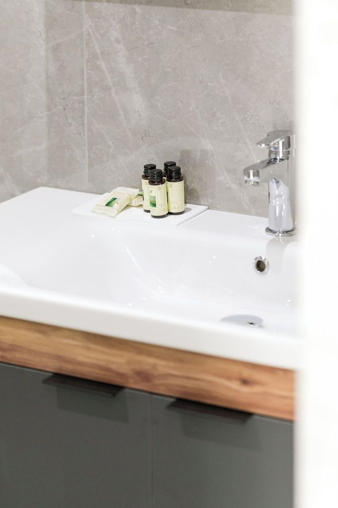 Comfort City Suites & Rooms Standard Room 18