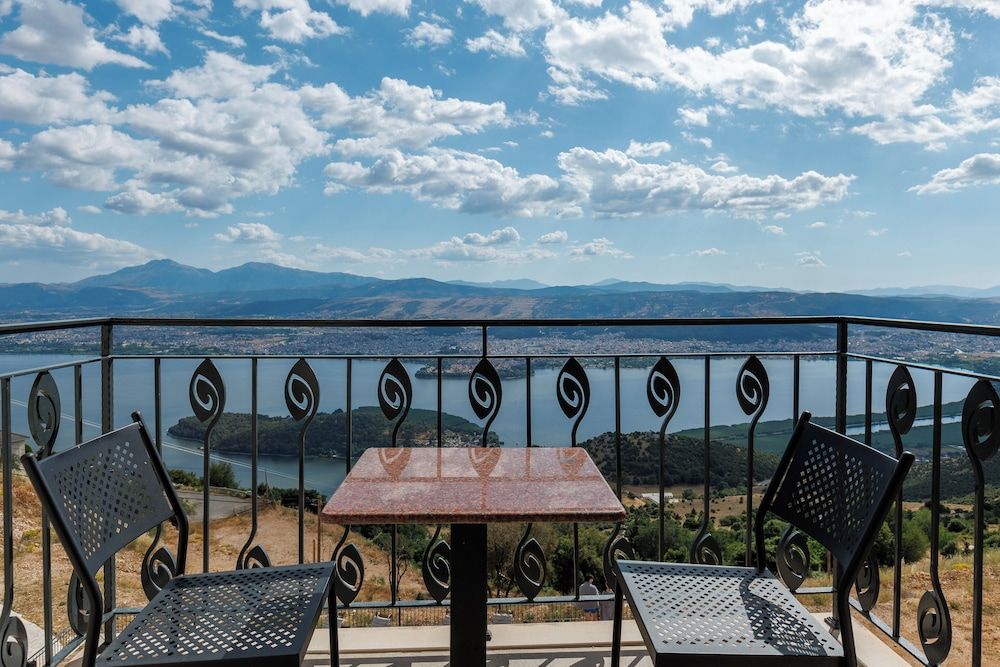 The View Panoramic Double or Twin Room, Lake View 5