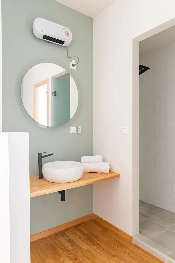 Skiathou 12 Glyfada Residences Deluxe Apartment 4