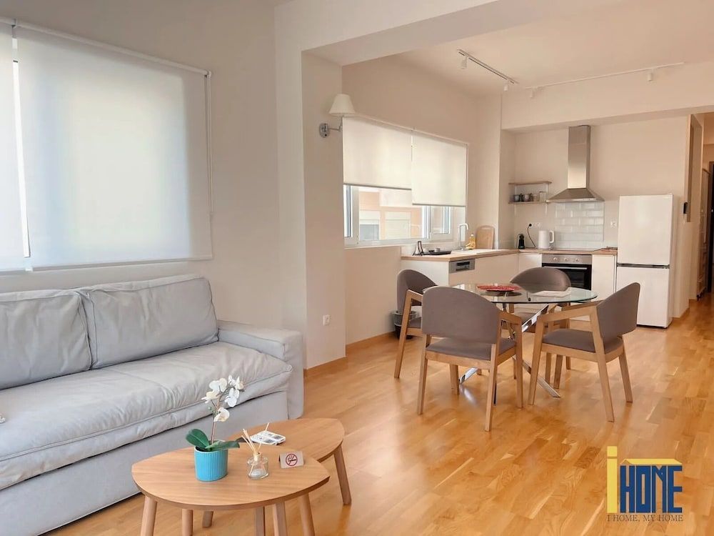 Skiathou 12 Glyfada Residences Deluxe Apartment 7