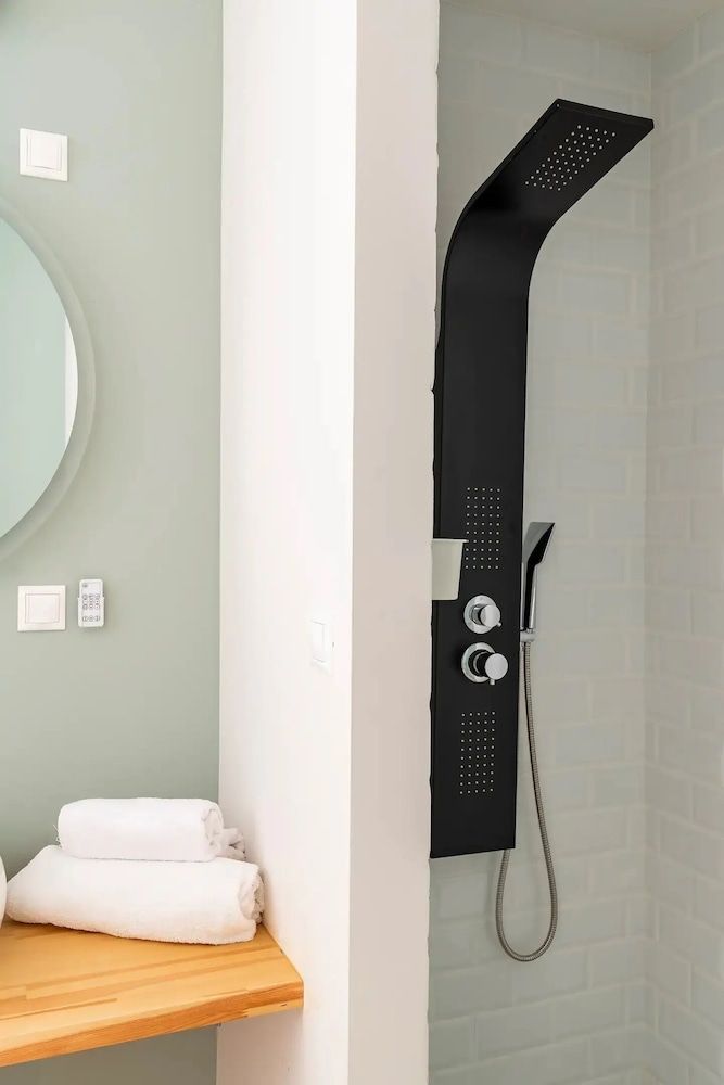 Skiathou 12 Glyfada Residences Deluxe Apartment 5