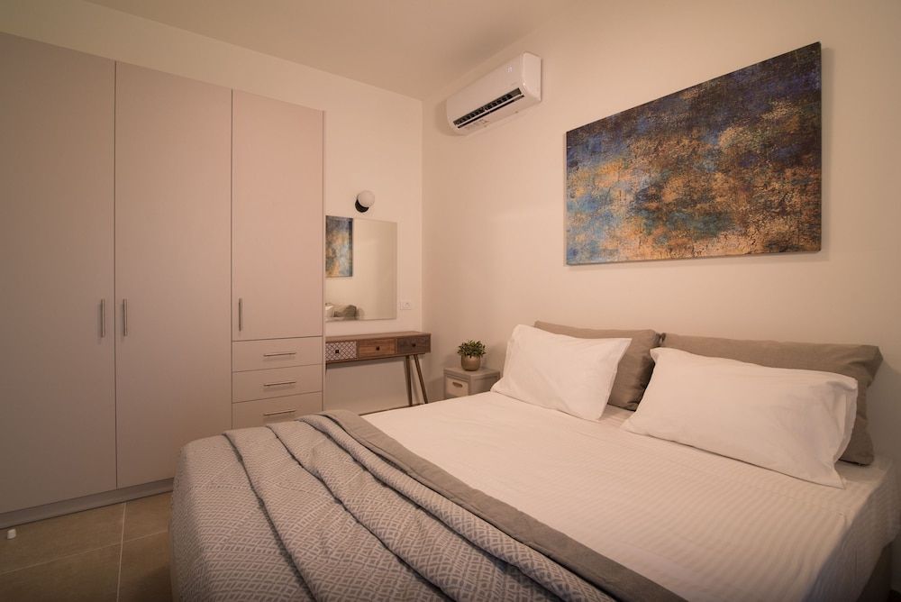 Basic Apartment