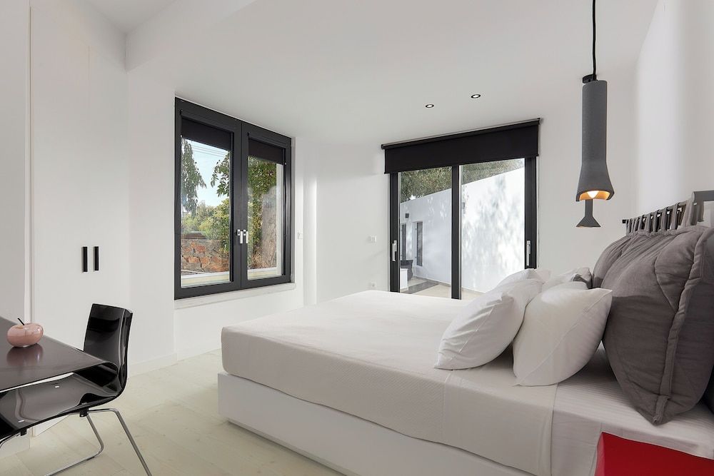 Deluxe Studio Suite, 1 Queen Bed with Sofa bed, Non Smoking, Private Pool