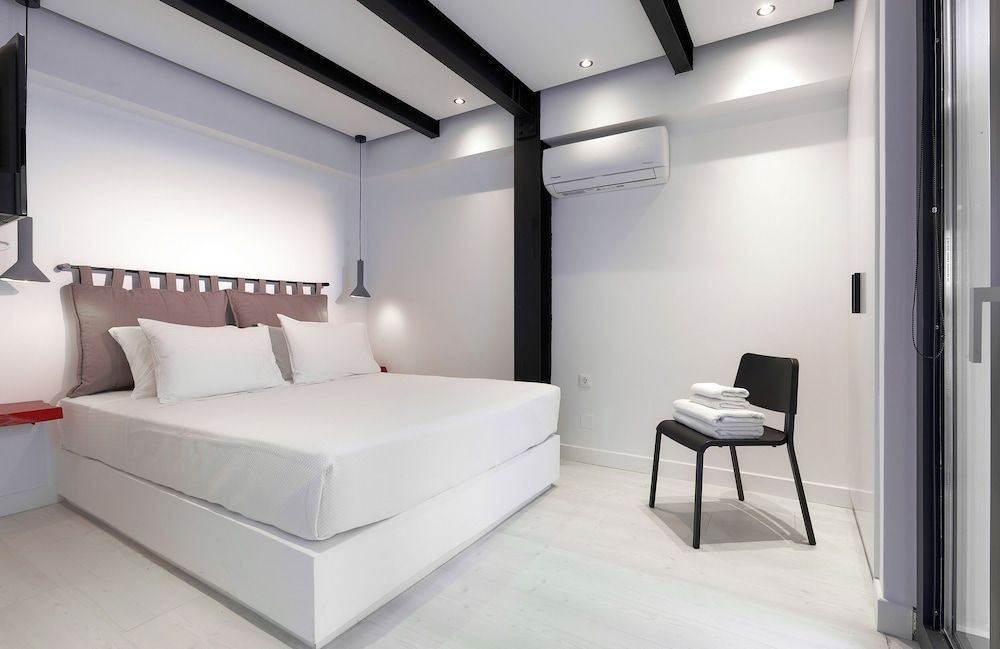 Deluxe Apartment, Private Pool, Courtyard View