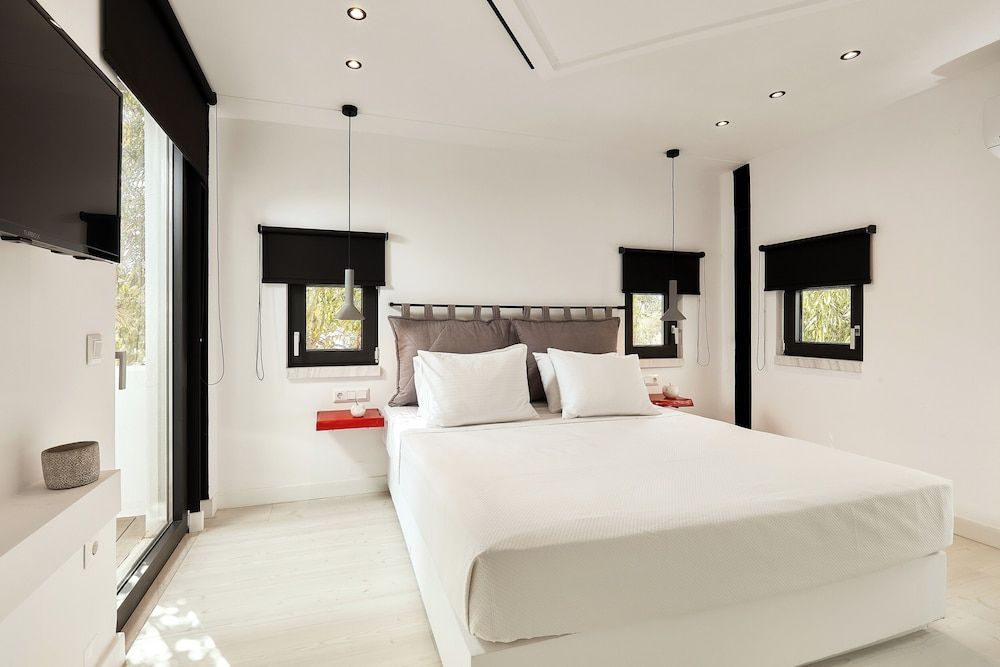 Family Apartment, 2 Bedrooms, Private Pool, Pool View