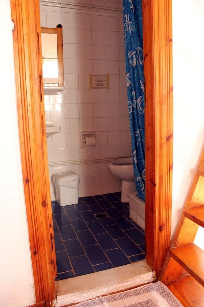 Sotos Pension Quadruple Room 6