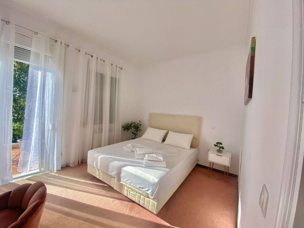 House, 4 Bedrooms, Smoking, Private Pool