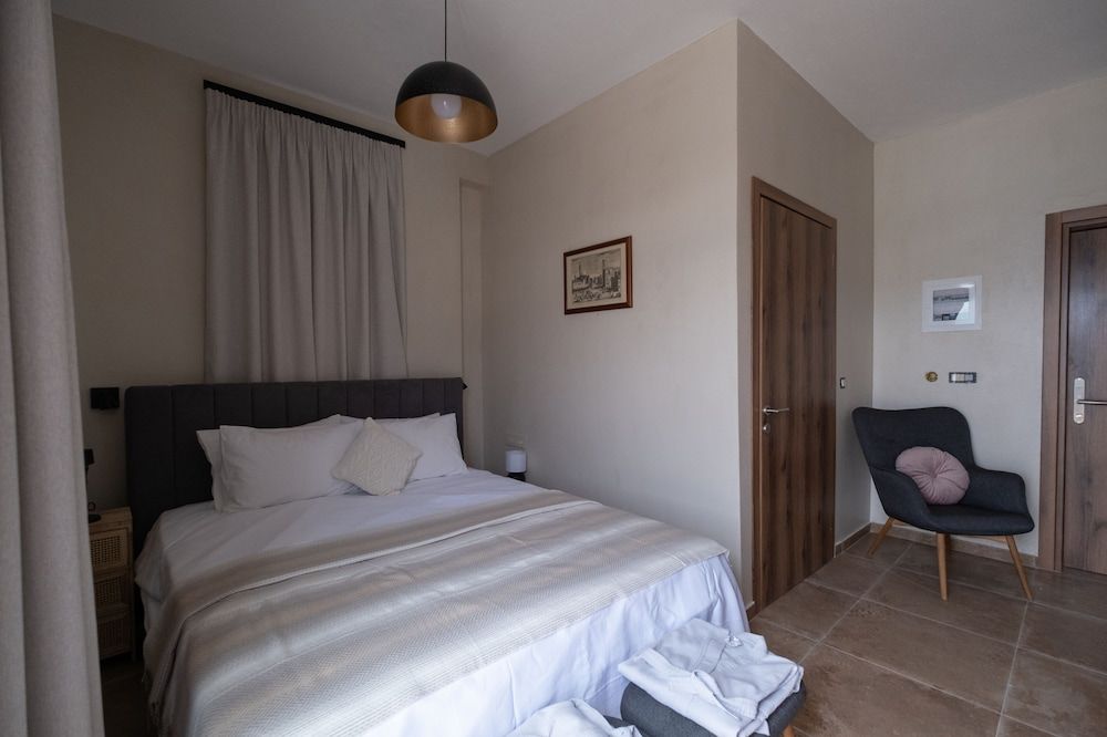 blue crystal view Family Double Room 2