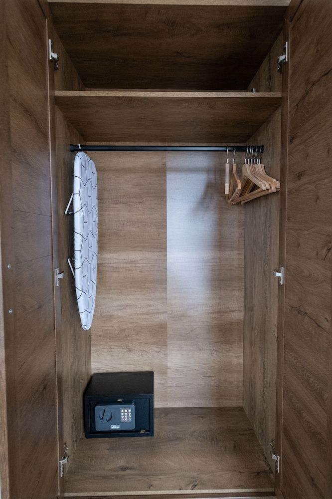 blue crystal view Family Double Room 9