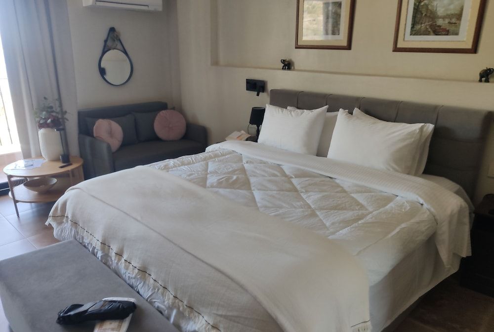 blue crystal view Deluxe Double or Twin Room, Sea View 7