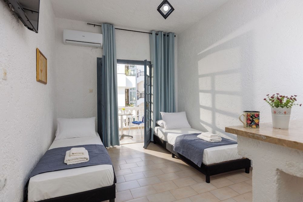 Kings Hotel by Estia