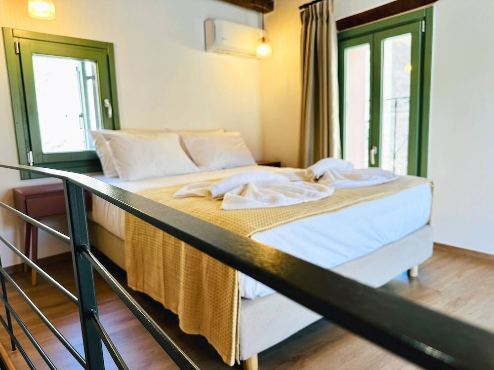 House, 2 Bedrooms, Balcony, Garden View