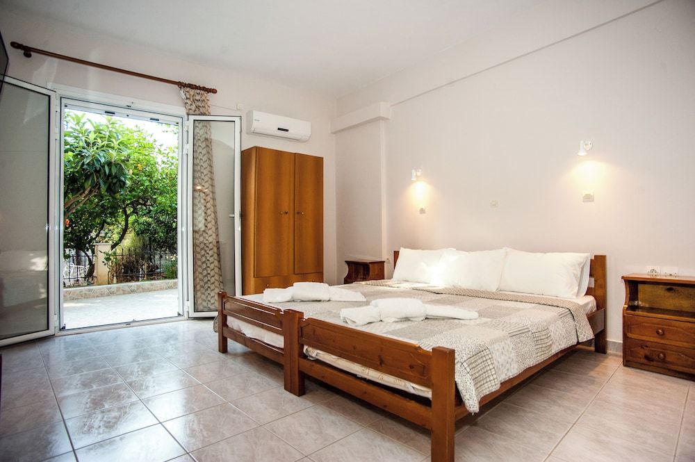 Superior Apartment, Garden View