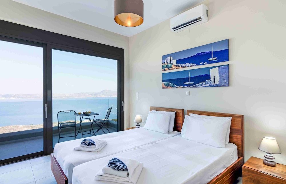 A Gorgeous Villa in Kokkino Horio