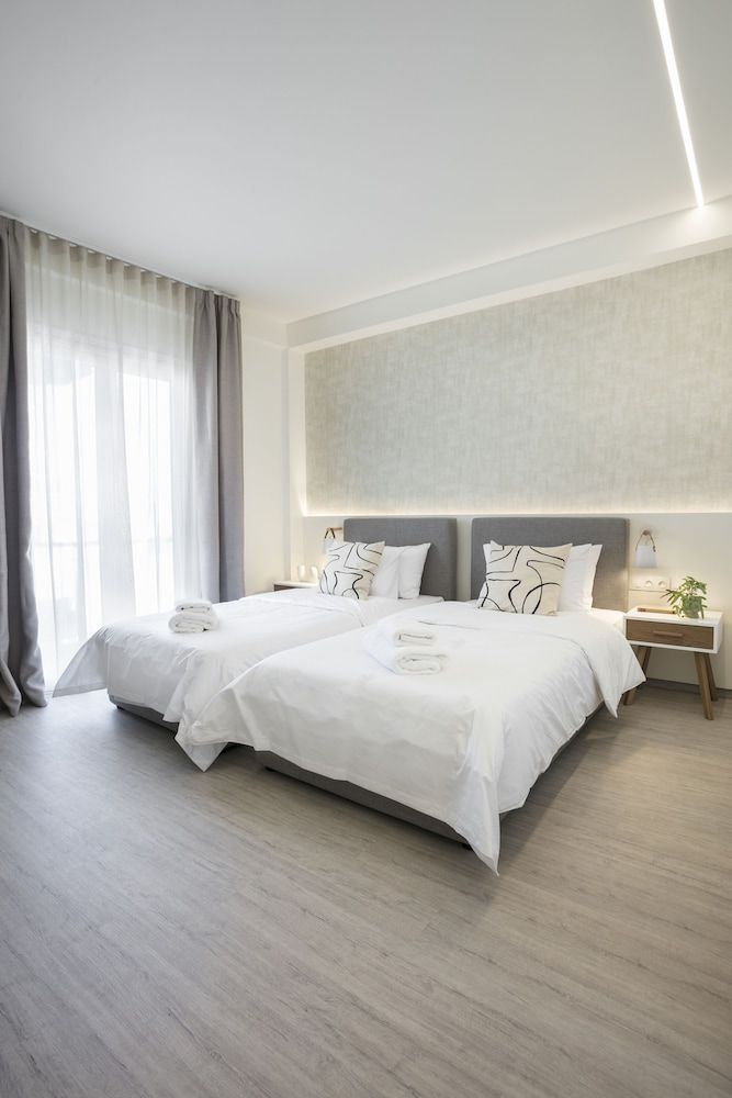 Deluxe Apartment, City View