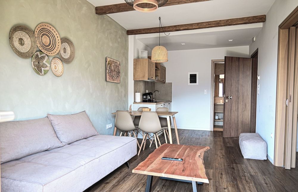 KOMODY Deluxe Twin Room, 1 Bedroom, Balcony, Mountain View 9