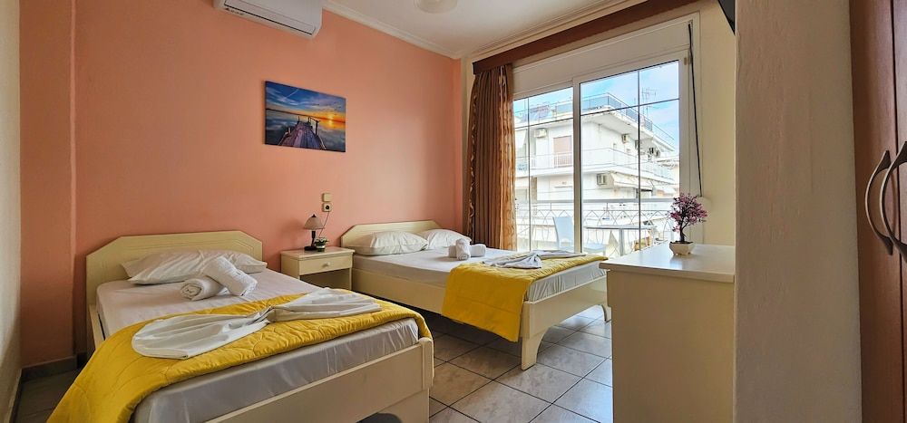 Classic Twin Room, Balcony, City View