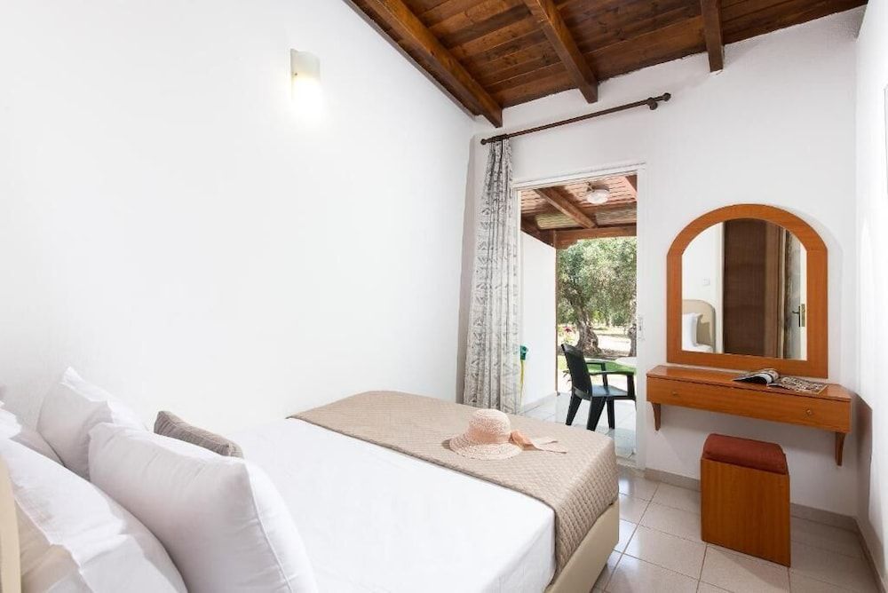 Superior Room, Garden View
