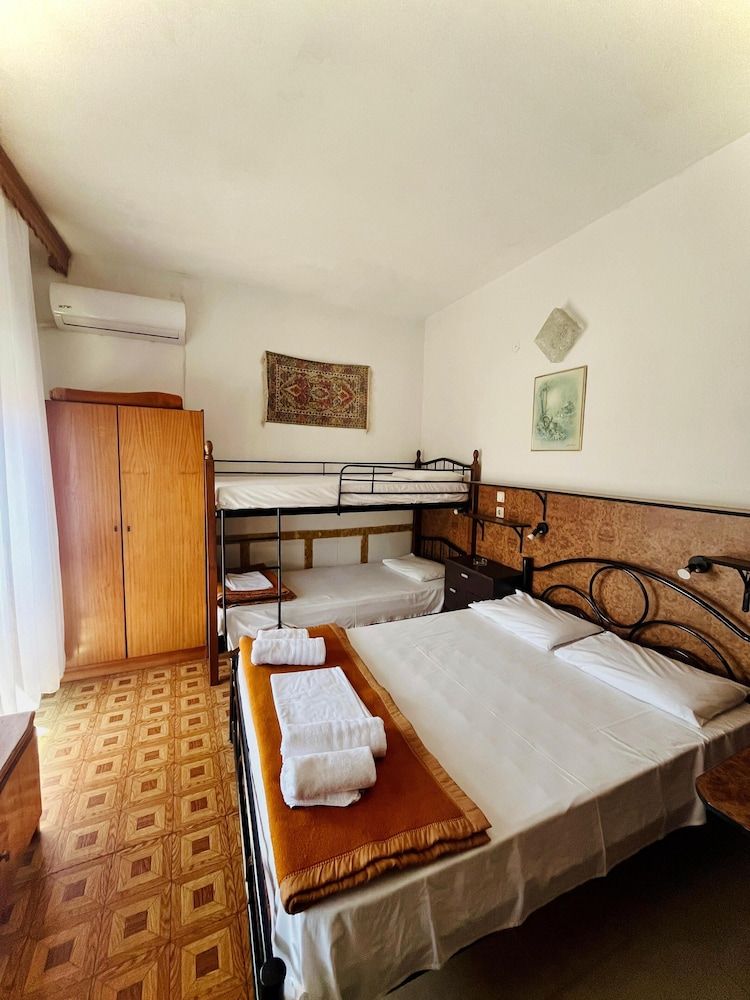 Classic Quadruple Room, Balcony, Sea View