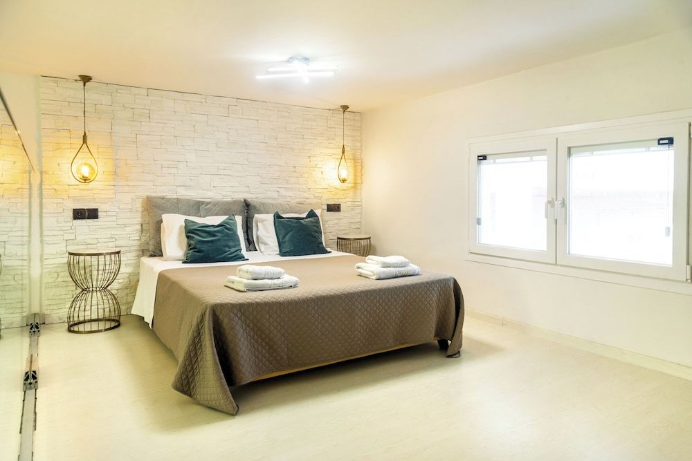 Deluxe Apartment, Sea View (Sofianna)