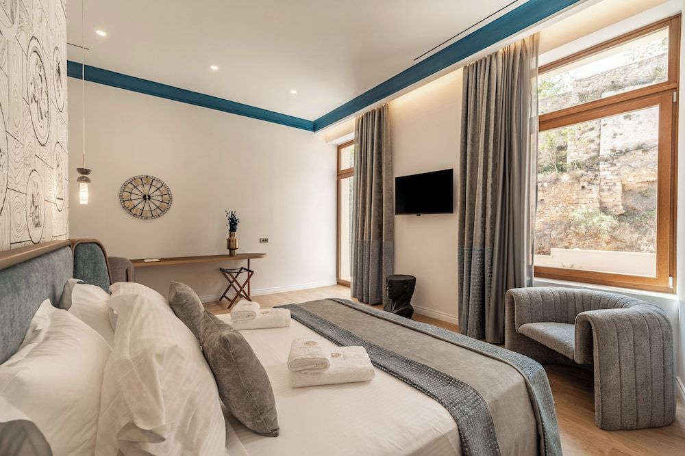 Deluxe Double Room Side Sea View