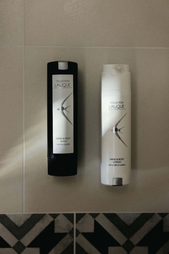 Marea Suites Deluxe Suite 3