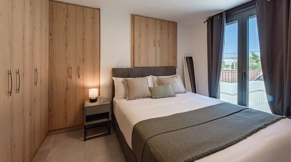 Superior Apartment, City View