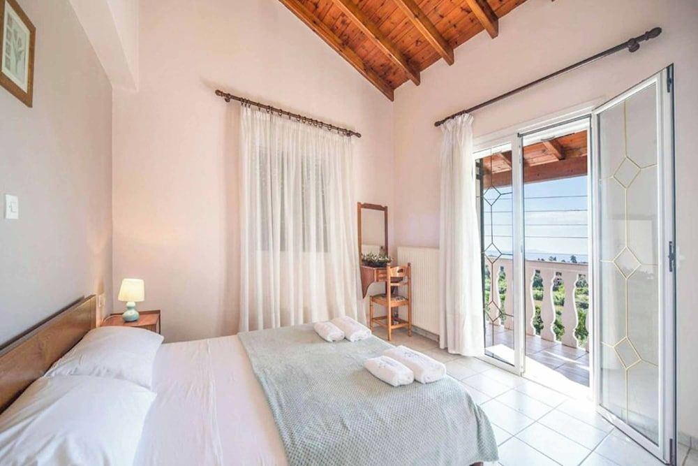 Villa (4 Bedrooms)