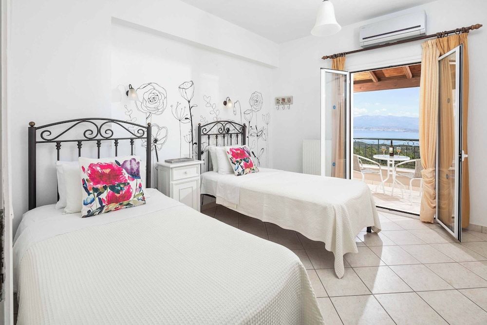 Villa (4 Bedrooms)