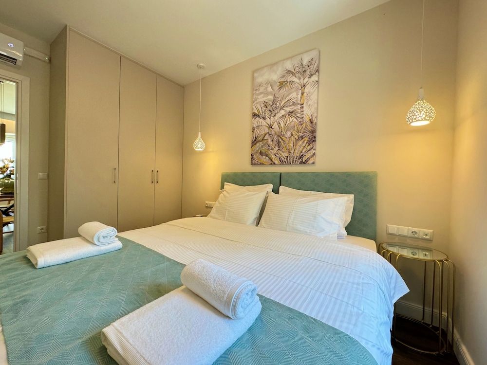 Comfort Apartment, City View