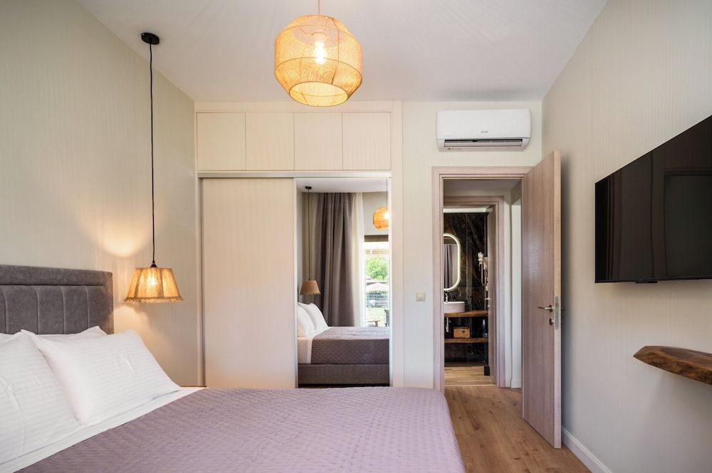 Deluxe Apartment, 2 Bedrooms, Garden View