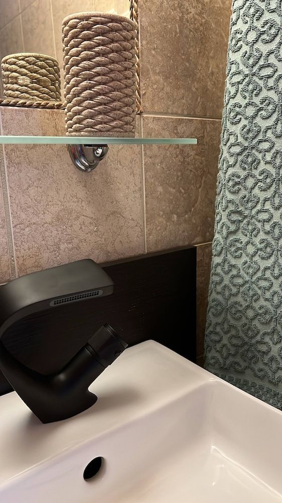 Mosquito Guest House 2 House, 1 Bedroom, City View 6