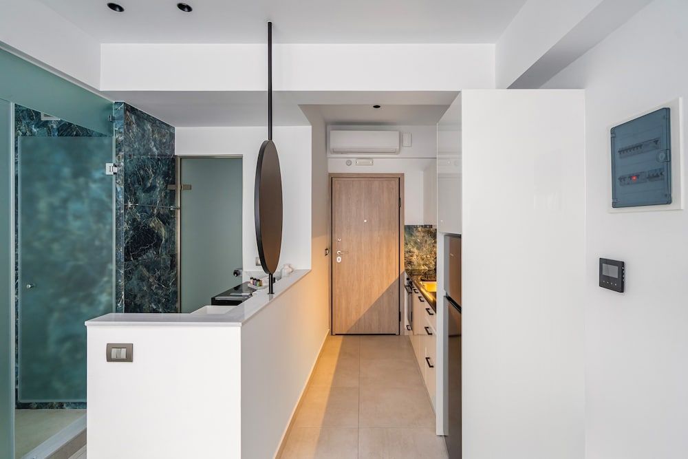 Althea Suites Suite, City View 7