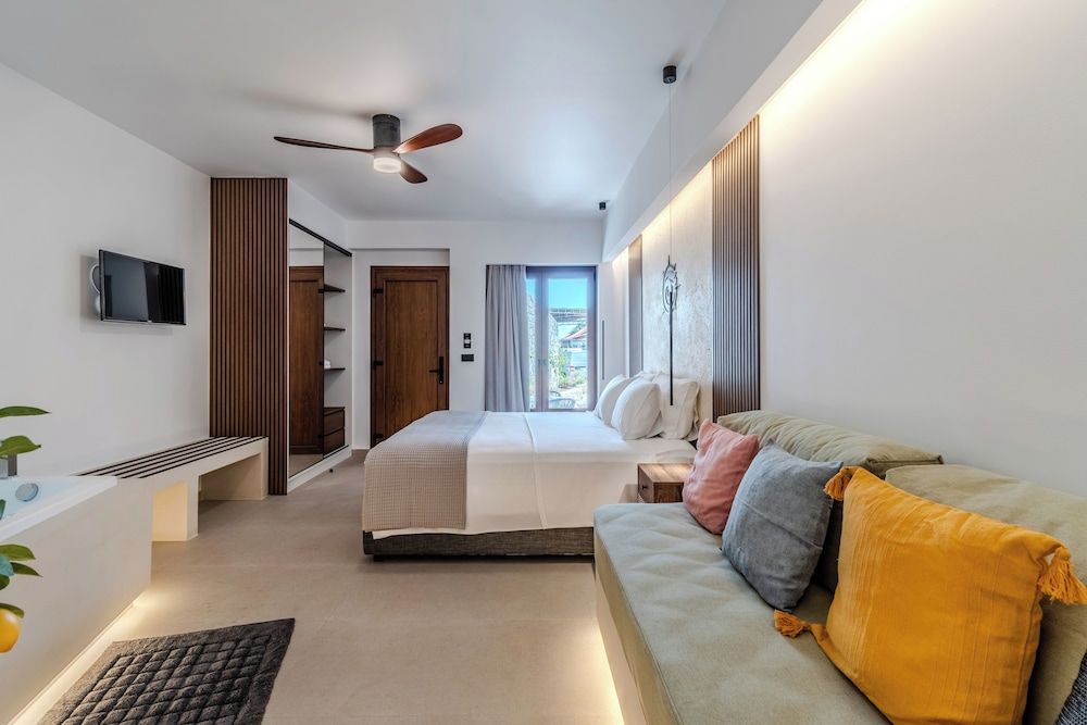 Suite, 1 Double Bed with Sofa bed, Non Smoking, Patio