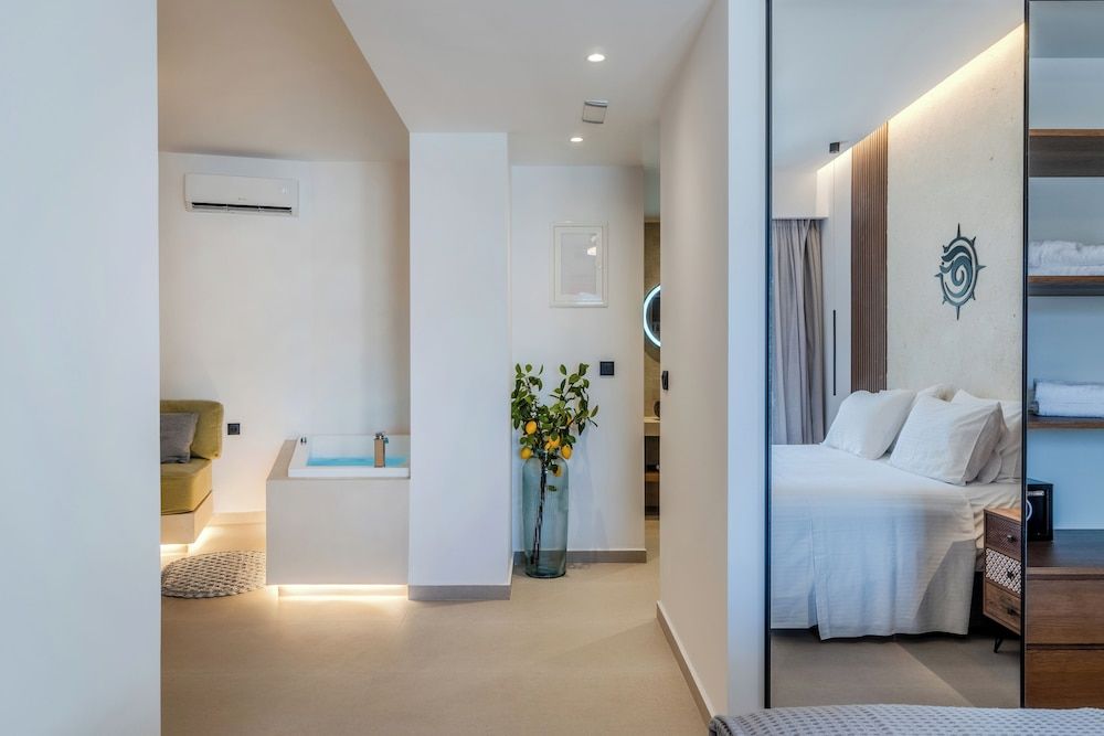 VENTUS Luxury Suites Superior Suite, 1 Bedroom, Non Smoking, Patio 3