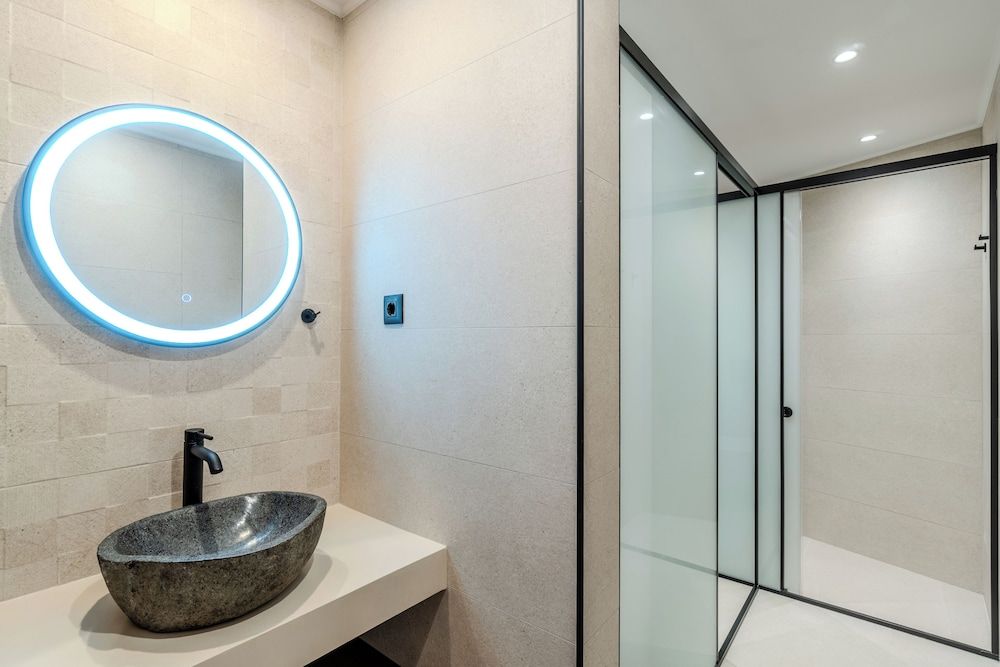 VENTUS Luxury Suites Superior Suite, 1 Double Bed with Sofa bed, Non Smoking, Partial Sea View 8