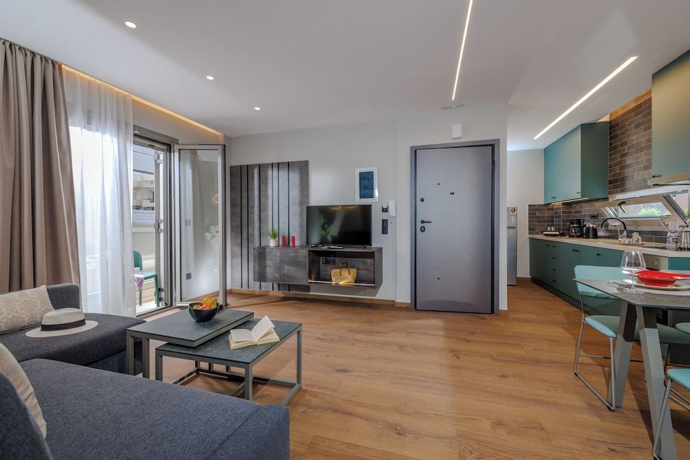 Deluxe Apartment (1st & 2nd floor)