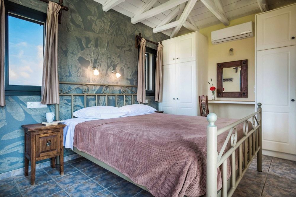 Villa (4 Bedrooms)
